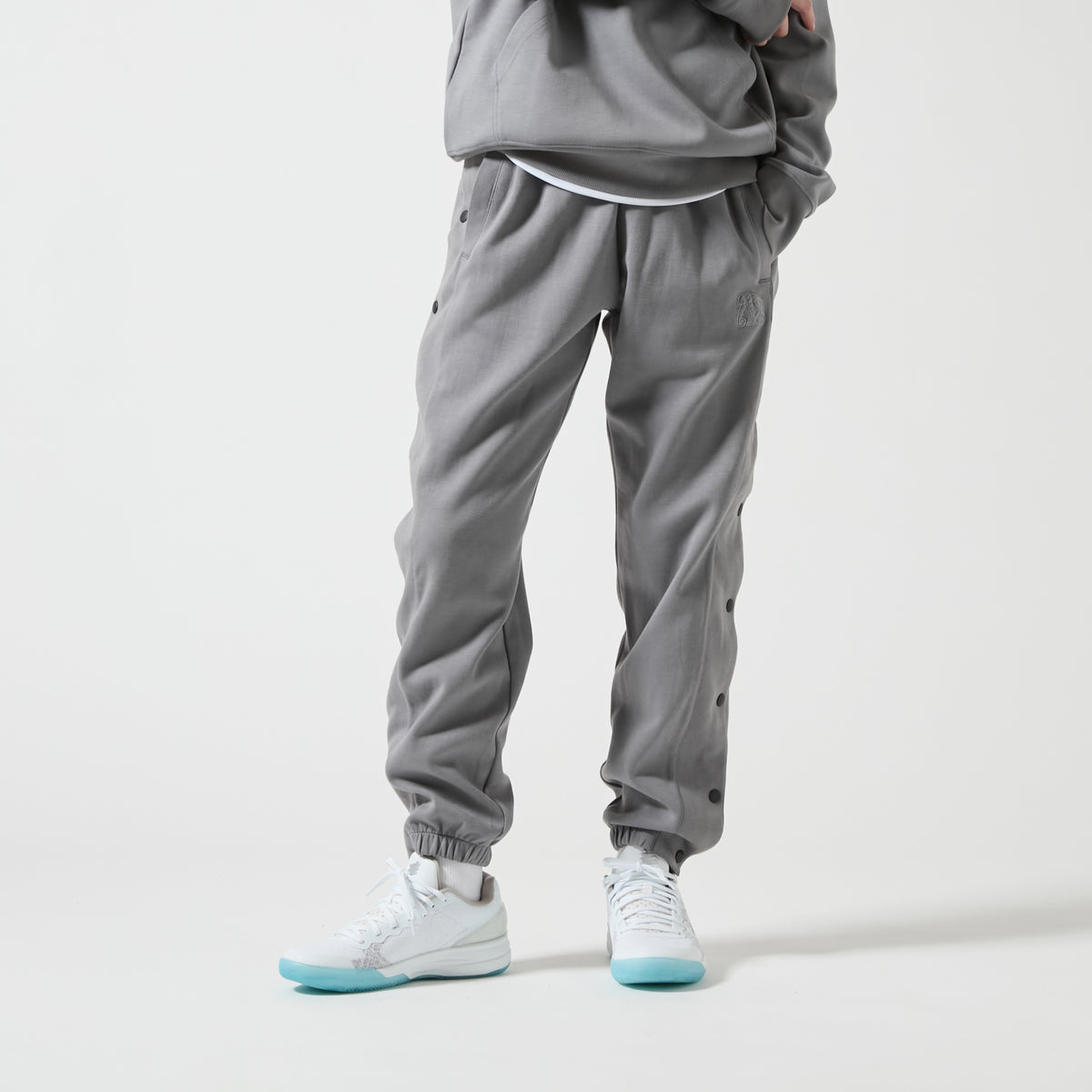 Double-faced sweatshirt Chenille patch Full open wide pants