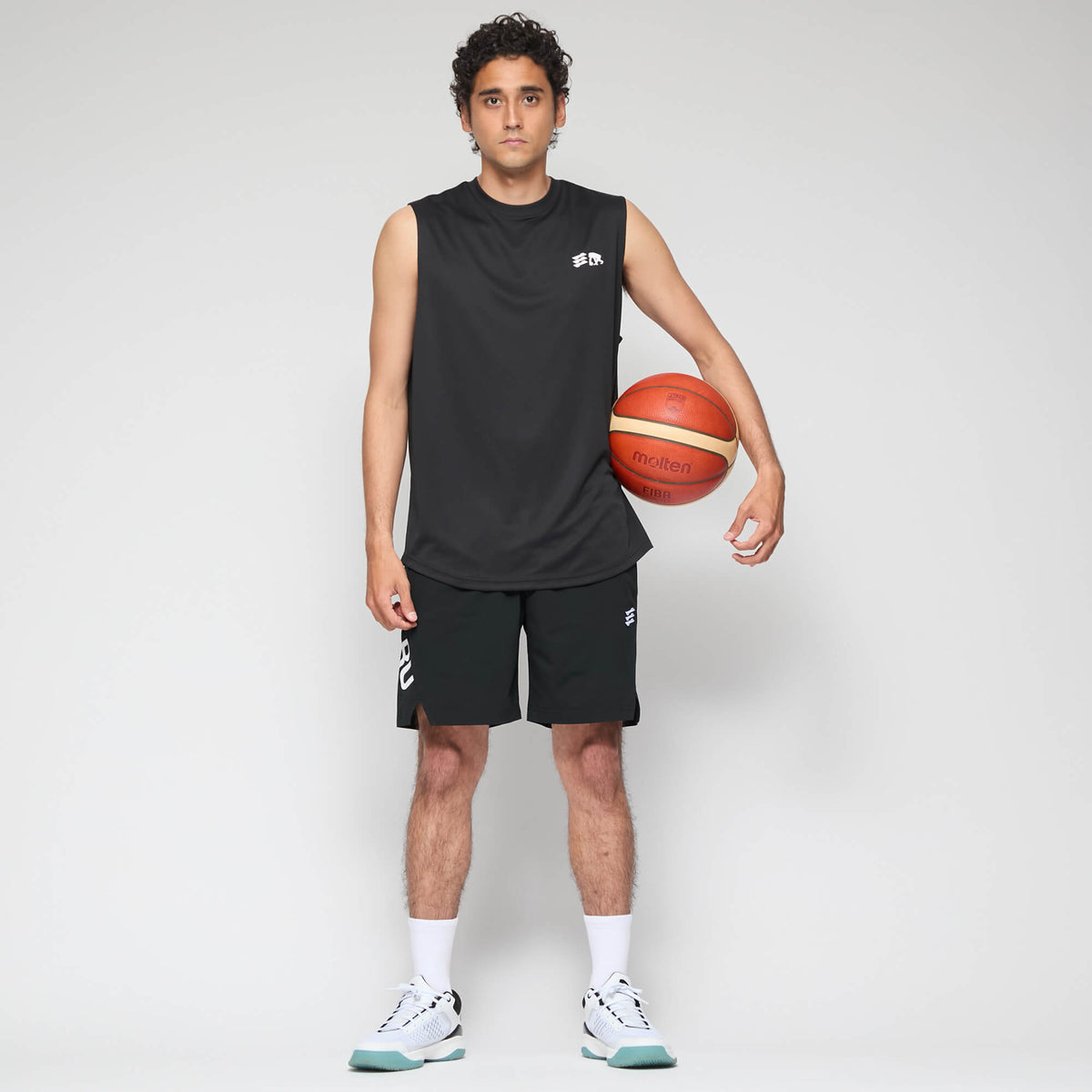 One-point dual logo sleeveless shirt