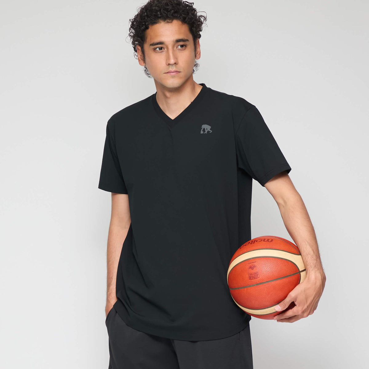 V-neck solid T-shirt