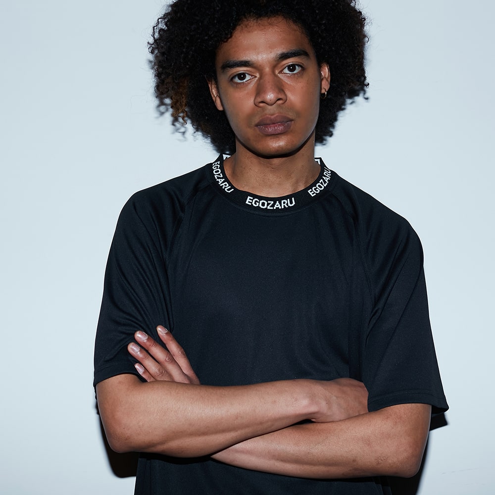Big silhouette neck logo T-shirt