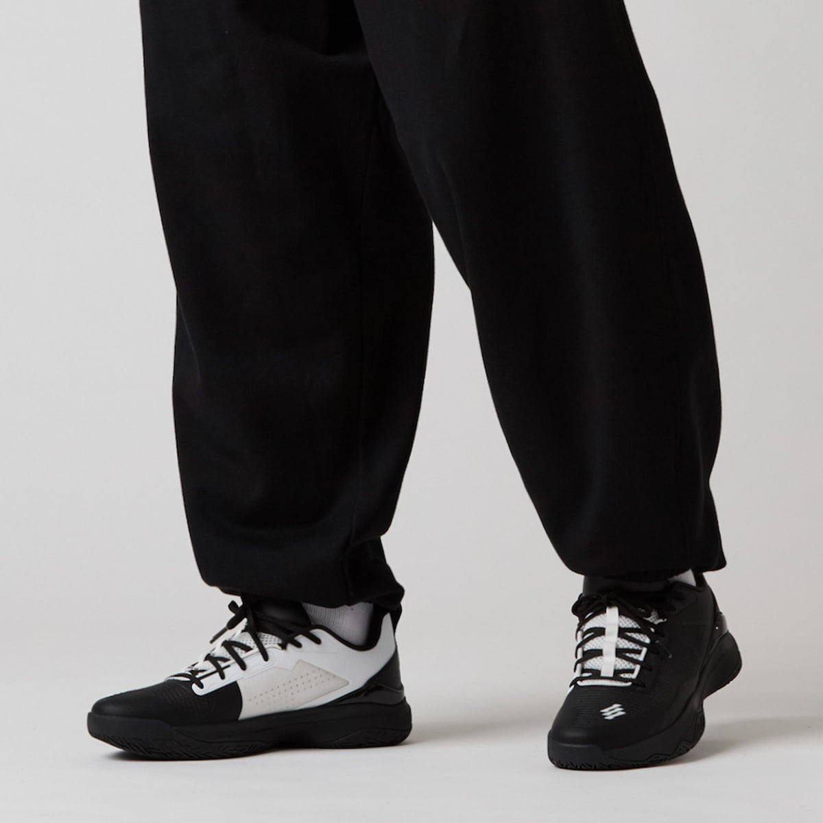 EGO BLAZE LOW BLACK×WHITE