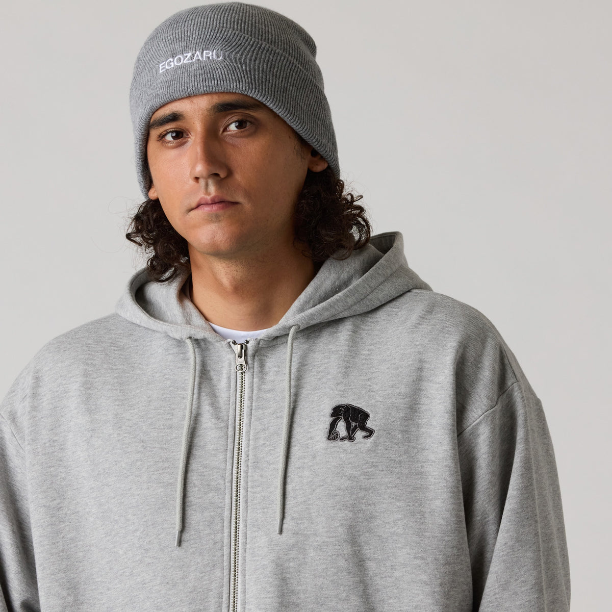 Chenille patch wide sweatshirt ZIP up parka [100% cotton]