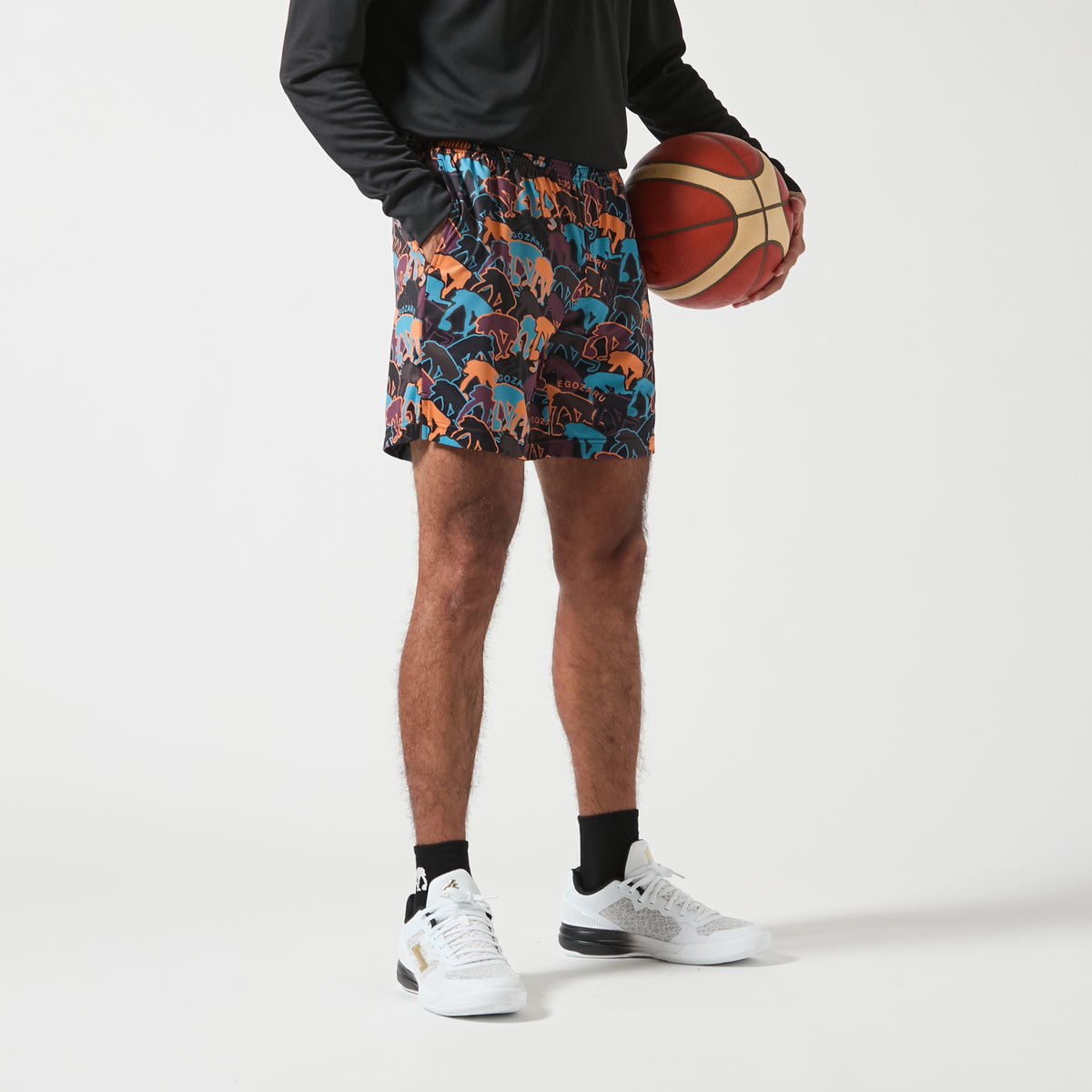 ［ひざ上丈］ディファレントロゴ ショートパンツ