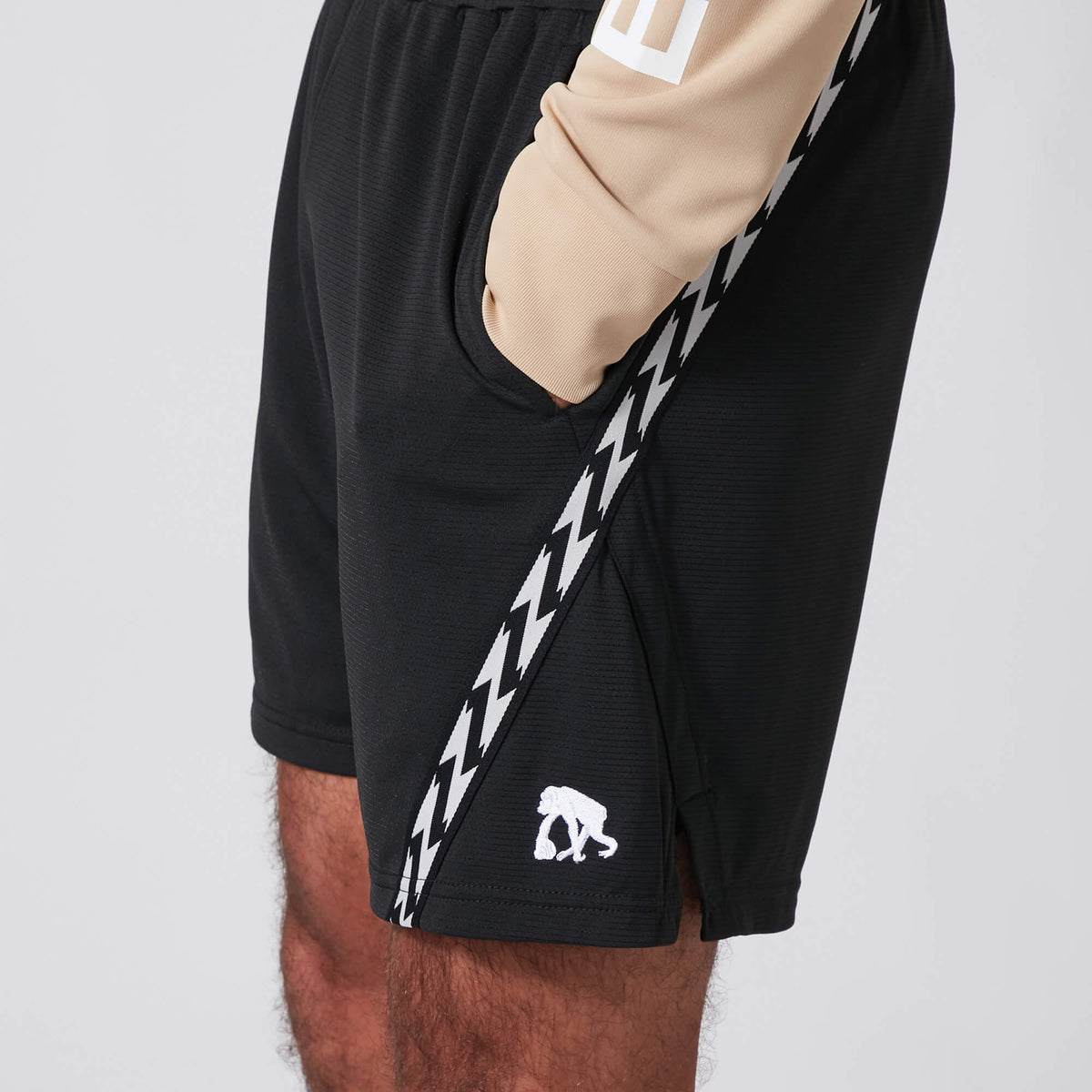 [Length on the knee] Slash crank tape shorts