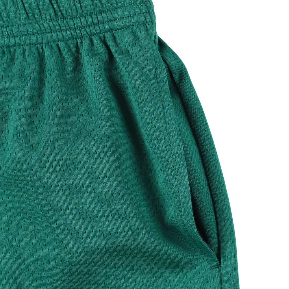 [Length on the knee] Cut -off solid mesh shorts