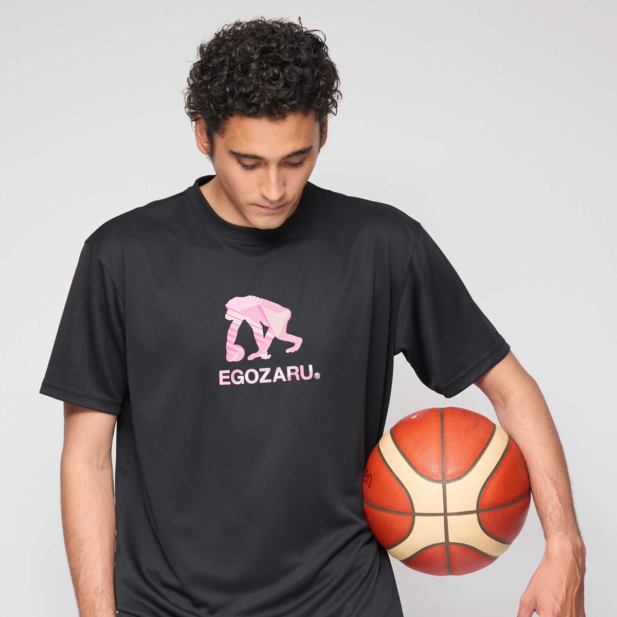 ワイドジオメトリック ロゴ Tシャツ