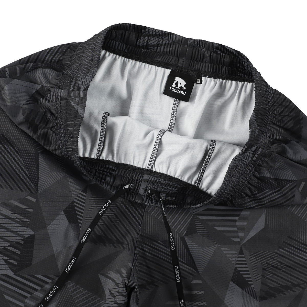 ［ひざ上丈］ワイドジオメトリック ズームアウト カットオフショートパンツ