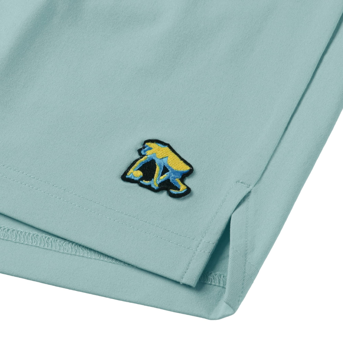 [ひざ上丈] ポリゴンワッペン カットオフショートパンツ