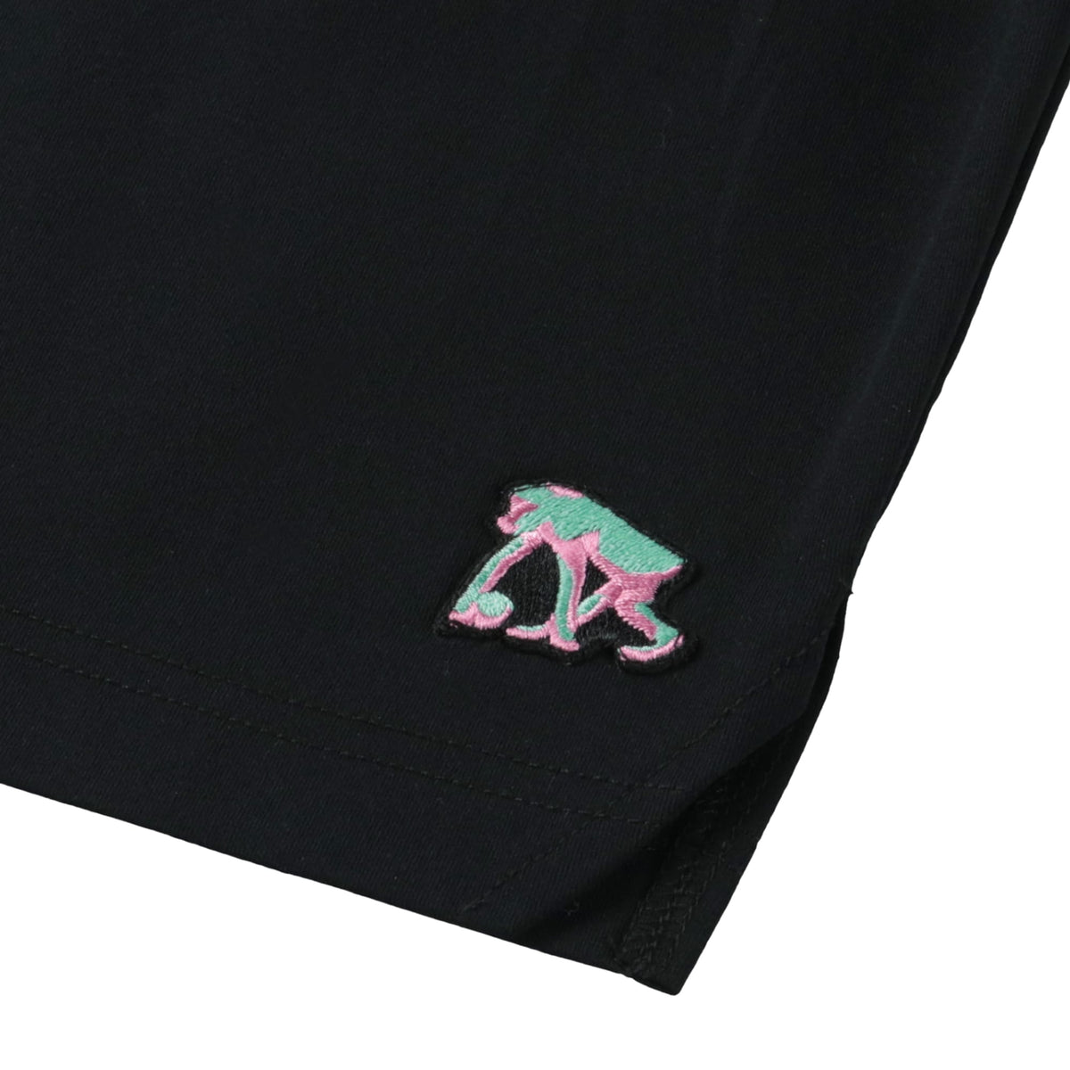 [ひざ上丈] ポリゴンワッペン カットオフショートパンツ