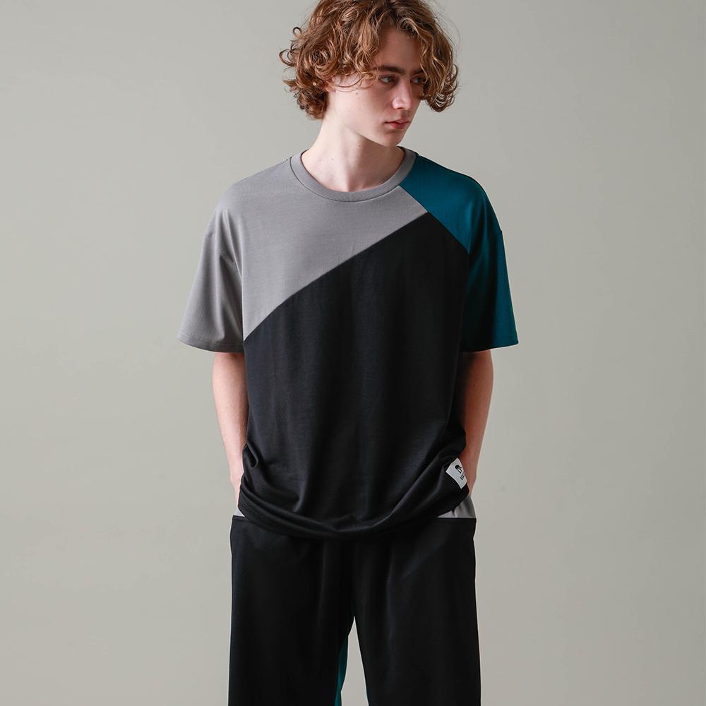 Diagonal Switching T -shirt