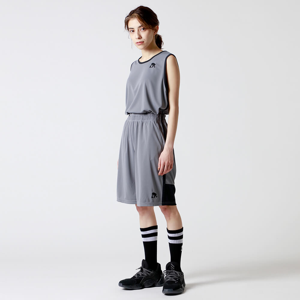 Piping hem switching tank top